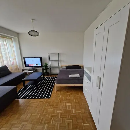 Cozy Near Un Apartment